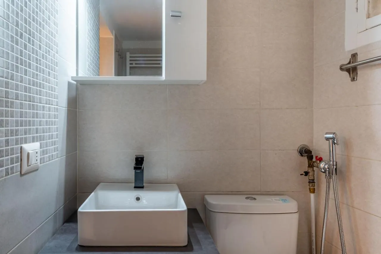 Manzoni Apartment Bari 0*,  İtalya